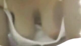 Estou com a língua presa no vídeo pornô de mulher peituda pau e fiz um bom boquete